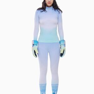 Gradient Blue and White Thermal Set - ski, snowboard, and winter outdoor sports